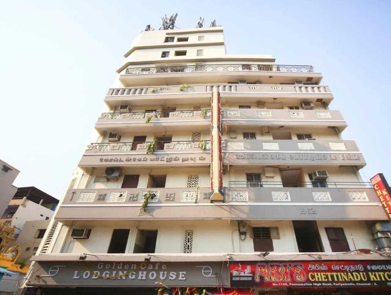 Hotel O Golden Cafe Csennai Kültér fotó