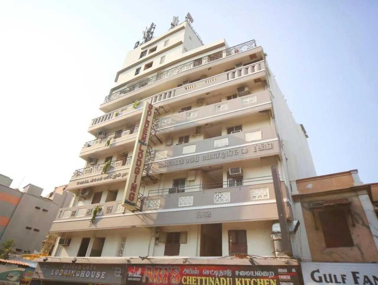 Hotel O Golden Cafe Csennai Kültér fotó
